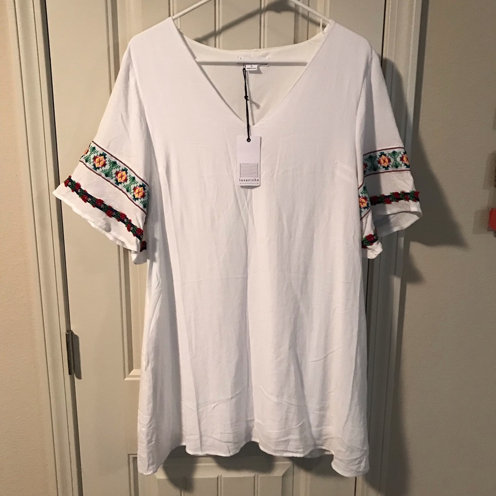 White embroidered sleeve shirt shift dress